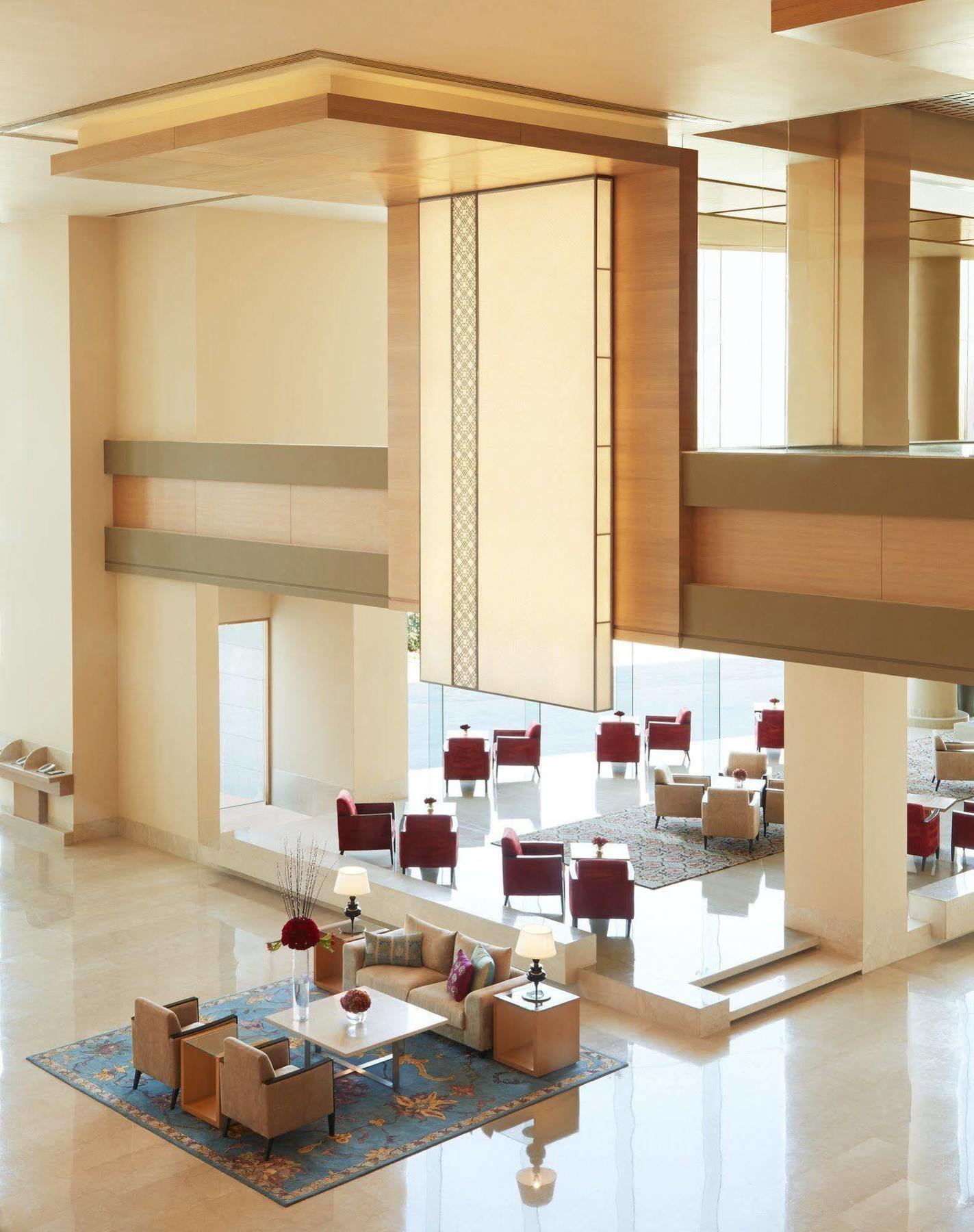 Taj Bangalore Devanahalli Exterior foto The lobby of the hotel
